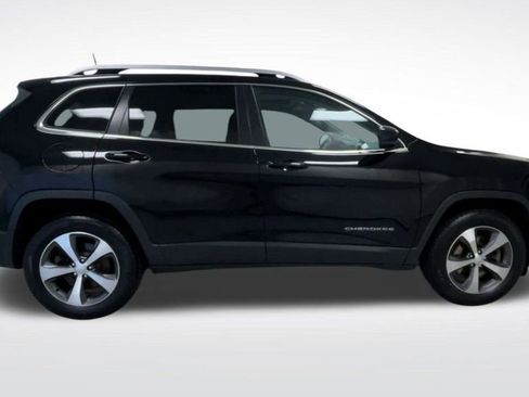 Used 2021 Jeep Cherokee Limited image 9