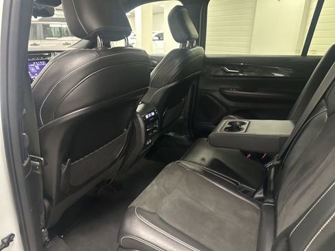 Used 2023 Jeep Grand Cherokee L Laredo AWD/4WD image 19
