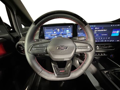 New 2026 Chevrolet Equinox EV RS image 12