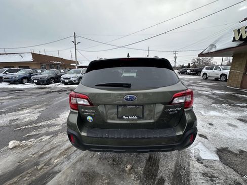 Used 2018 Subaru Outback 3.6R Touring image 6