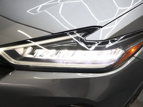 Used 2023 Nissan Maxima SV w/ Floor Mat Group image 27