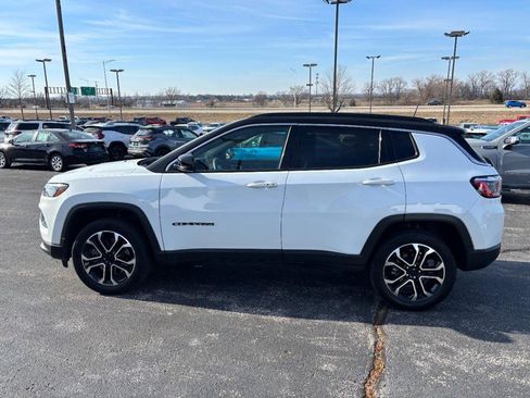 Used 2023 Jeep Compass Limited image 2