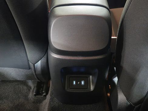 Certified 2025 Hyundai Elantra Sport FWD image 16