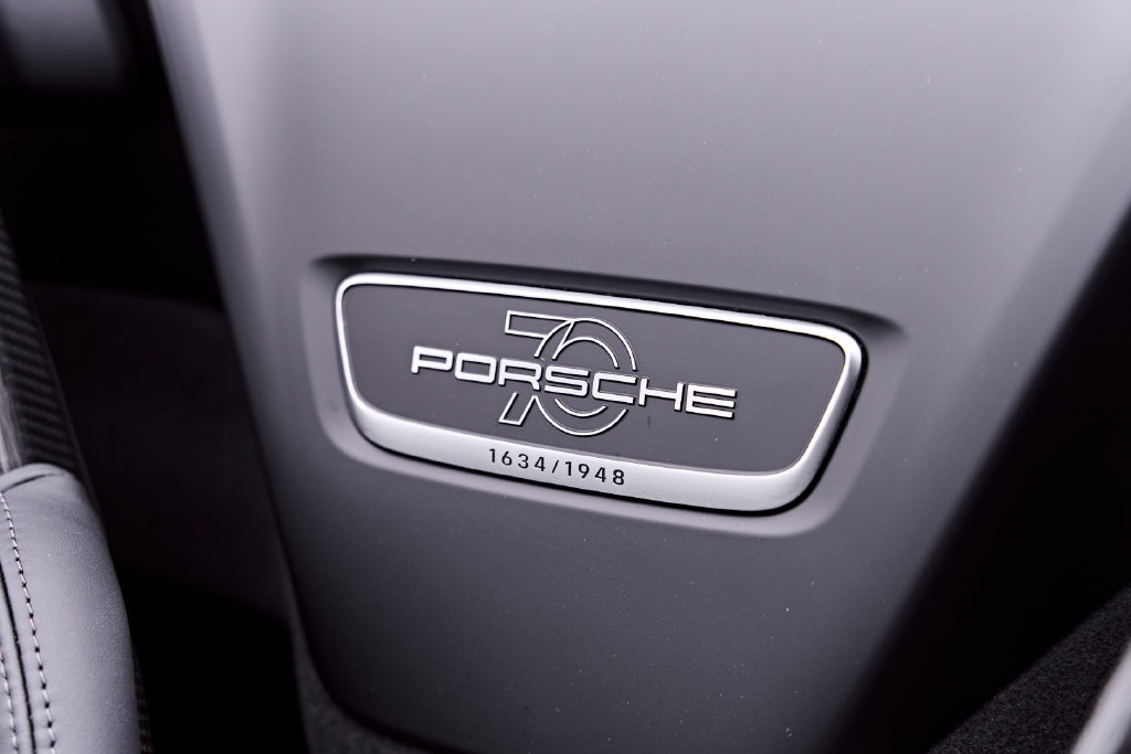 Used 2019 Porsche 911 Speedster w/ Chrono Package RWD image 54