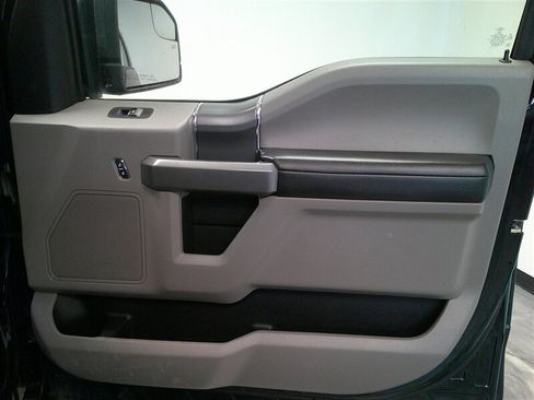 Used 2018 Ford F150 XLT w/ Equipment Group 302A Luxury image 34