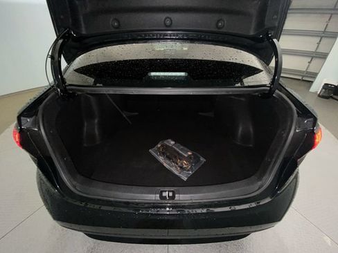 Used 2021 Toyota Corolla LE w/ LE Convenience Package FWD image 23