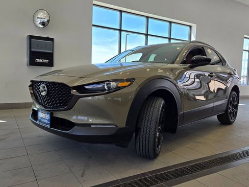 New 2025 MAZDA CX-30 Carbon image 3