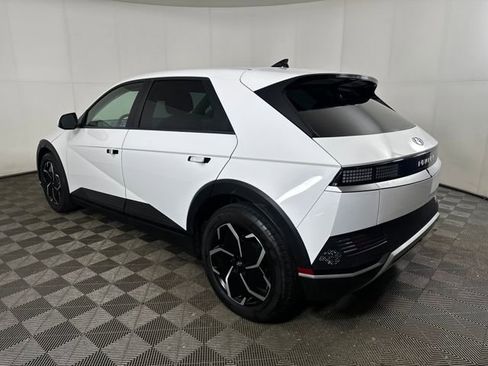 Used 2023 Hyundai Ioniq 5 SE image 5