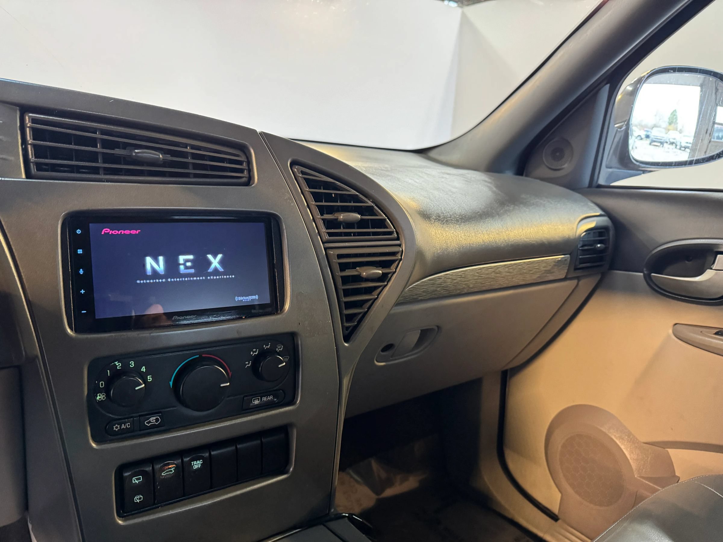Used 2002 Buick Rendezvous CX w/ Versatility Pkg FWD image 17