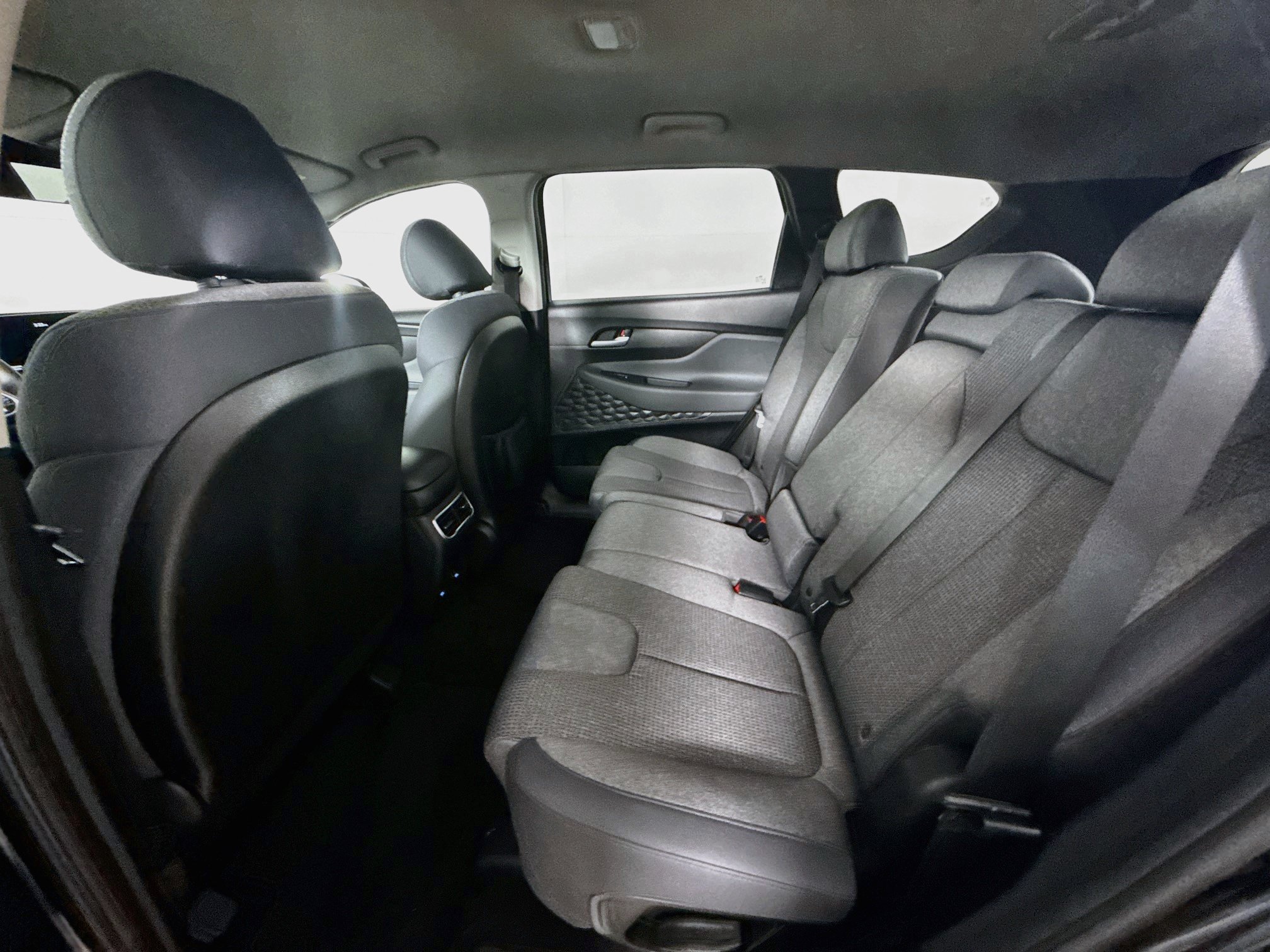 Used 2023 Hyundai Santa Fe SEL FWD image 29