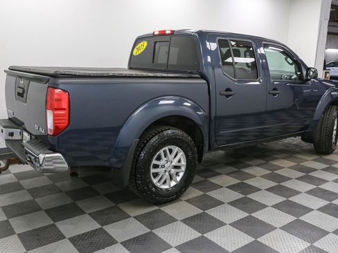 Used 2015 Nissan Frontier SV w/ SV Value Truck Package AWD/4WD image 8