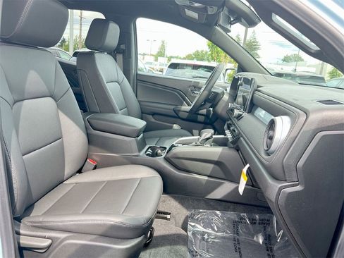 New 2025 Chevrolet Colorado LT w/ LT Convenience Package image 21