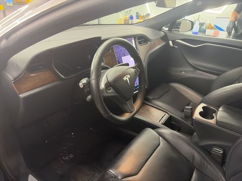 Used 2019 Tesla Model S 75D image 6