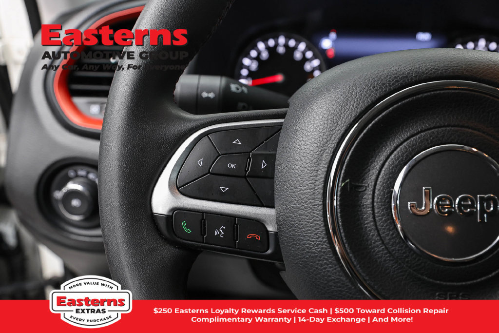 Used 2023 Jeep Renegade Trailhawk AWD/4WD image 15