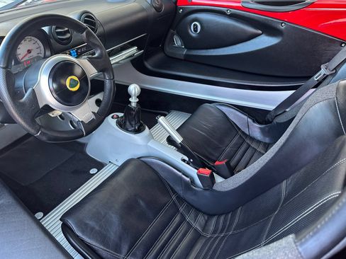 Used 2007 Lotus Elise RWD image 10