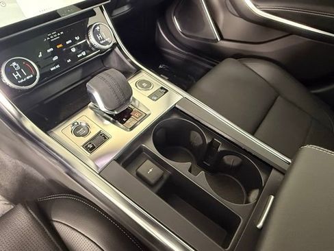 Certified 2024 Jaguar XF R-Dynamic SE image 22