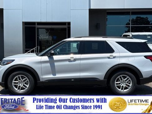 New 2026 Ford Explorer Active RWD image 7