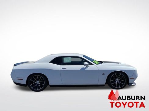 Used 2016 Dodge Challenger R/T Scat Pack w/ Driver Convenience Group RWD image 8