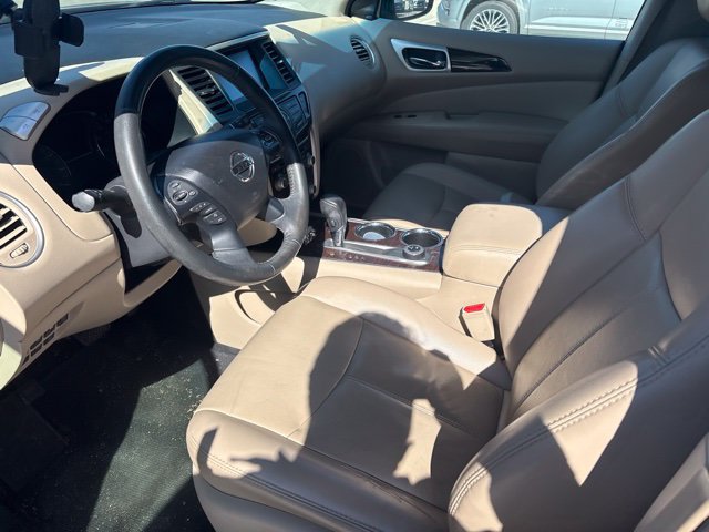 Used 2016 Nissan Pathfinder SL w/ Trailer Tow Package AWD/4WD image 9