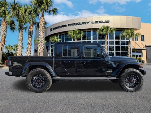 Used 2022 Jeep Gladiator Overland image 4