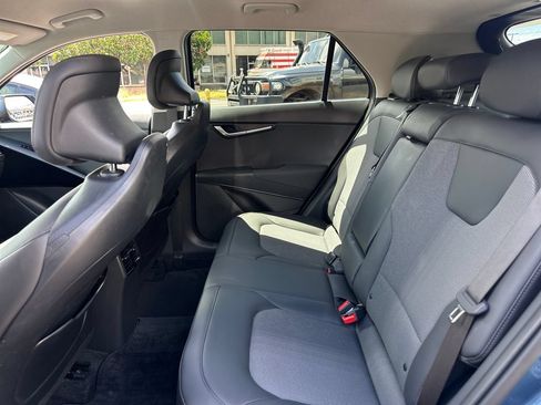 Used 2025 Kia Niro EX FWD image 15