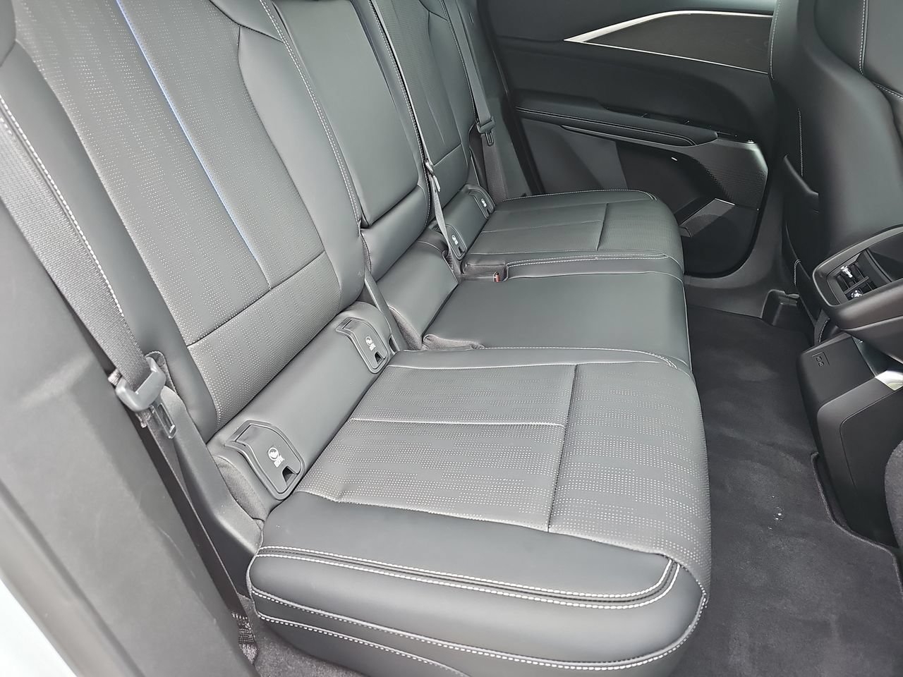 Certified 2024 Cadillac Lyriq Luxury w/ LPO, Floor Liner Package RWD image 14