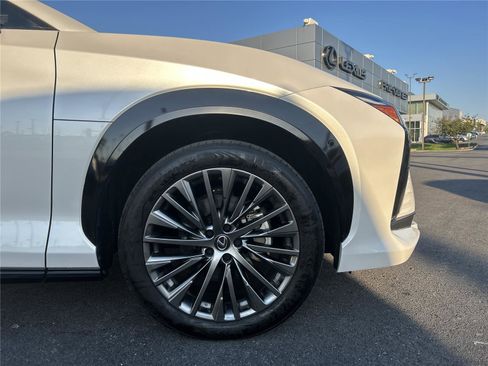 Used 2023 Lexus RZ 450e Premium w/ Accessory Package (2T) image 17