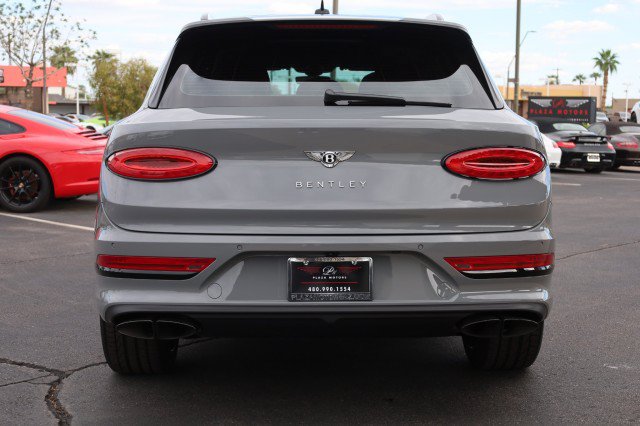 Used 2023 Bentley Bentayga AWD/4WD image 14