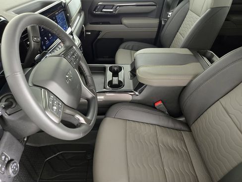 New 2026 Chevrolet Silverado 2500 ZR2 AWD/4WD image 14