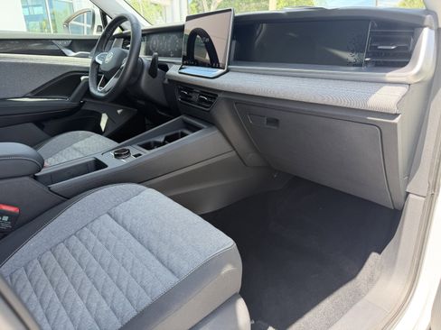Used 2025 Volkswagen Tiguan S FWD image 11