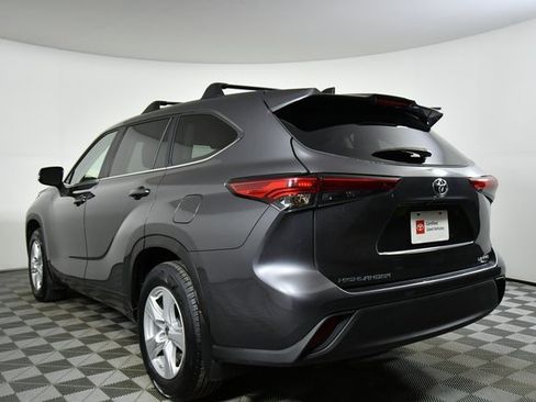 Used 2023 Toyota Highlander LE image 13