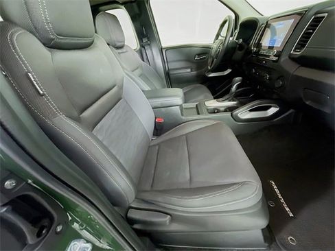 Used 2023 Nissan Frontier SV w/ Technology Package image 26