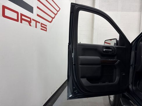 Used 2019 GMC Sierra 1500 SLT image 36