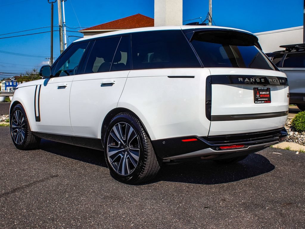 Used 2023 Land Rover Range Rover SE AWD/4WD image 4