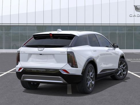 New 2026 Cadillac Optiq Luxury 2 RWD image 4