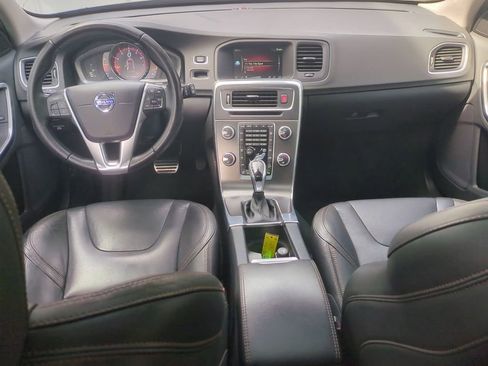 Used 2016 Volvo V60 T5 Cross Country w/ Convenience Package AWD/4WD image 23