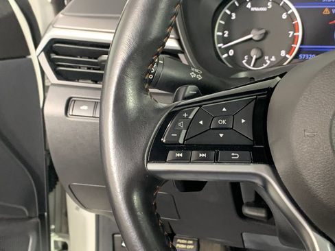 Used 2025 Nissan Altima 2.5 SR FWD image 18
