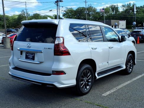 Used 2017 Lexus GX 460 Luxury w/ Sport Design Package AWD/4WD image 7