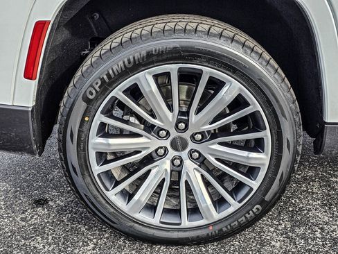 Used 2022 Jeep Grand Wagoneer Series III image 7