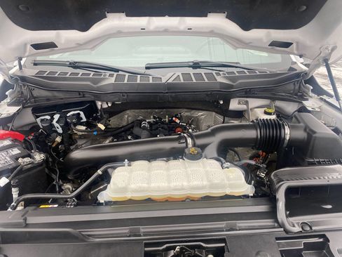 Used 2025 Ford F150 Lariat w/ FX4 Off-Road Package image 35