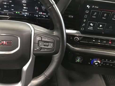 Used 2022 GMC Sierra 1500 Elevation w/ LPO, Elevation Black Package image 15