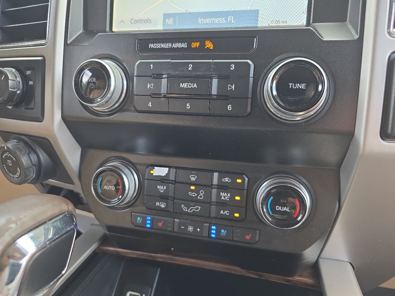 Certified 2020 Ford F150 Lariat w/ Equipment Group 502A Luxury RWD image 5