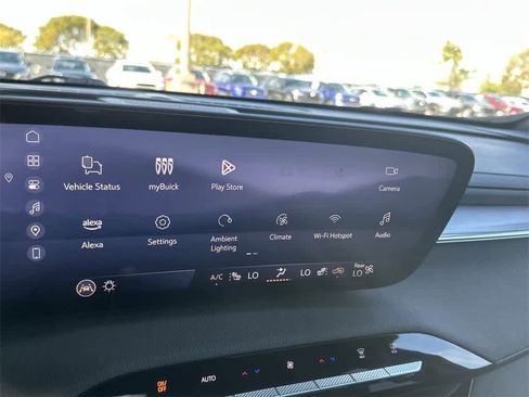 Used 2025 Buick Enclave Preferred image 18