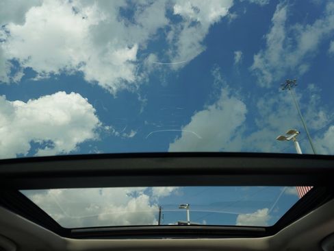 Used 2020 Chrysler 300 Limited image 18