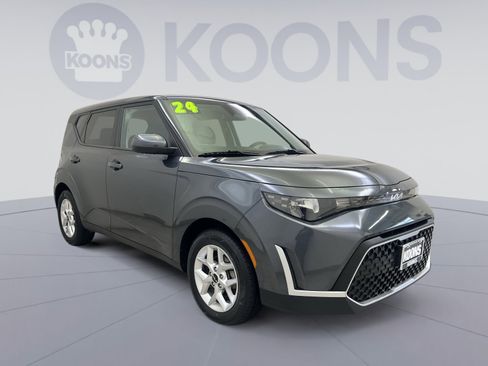 Used 2024 Kia Soul LX w/ Option Group 015 image 8