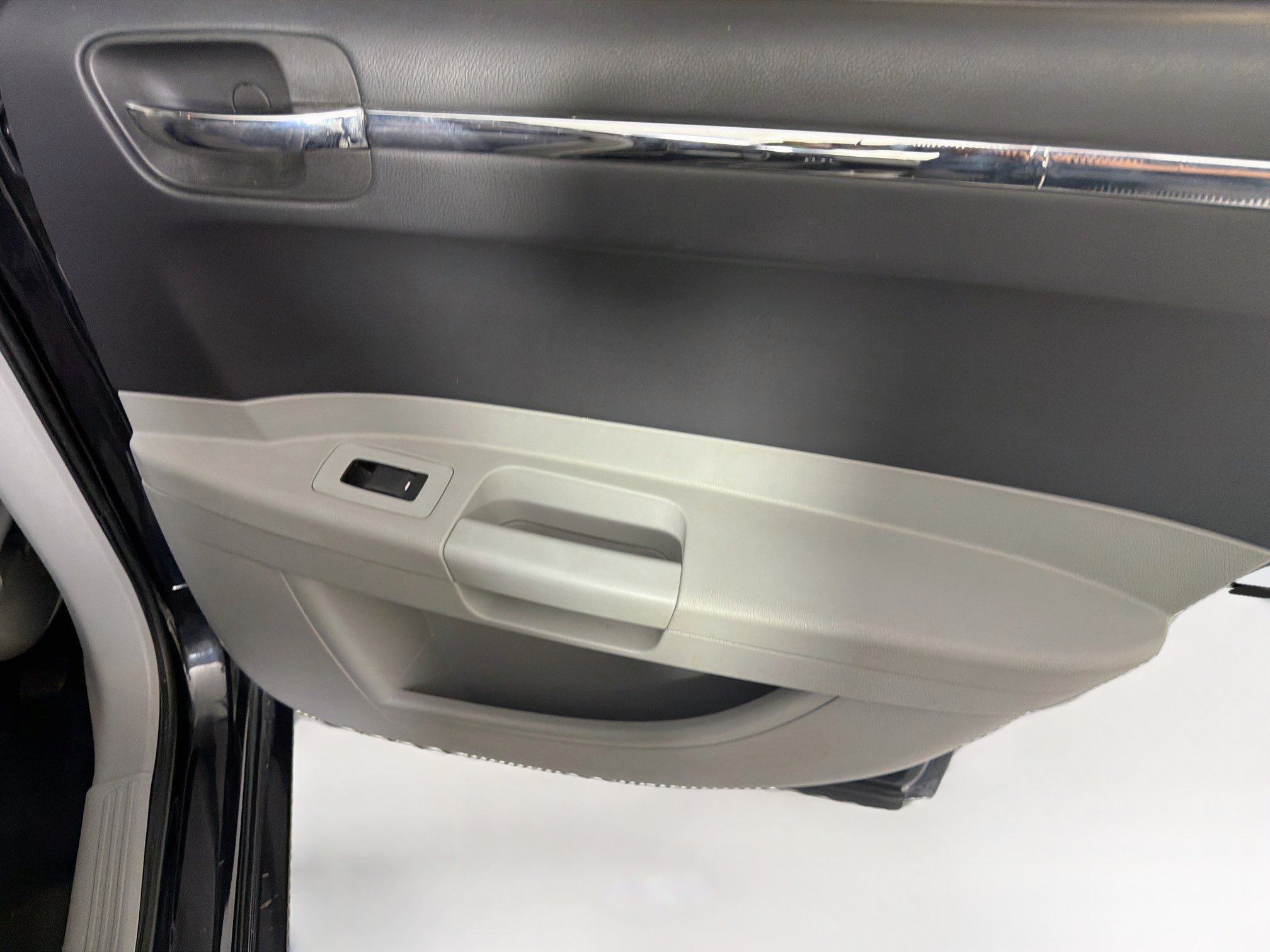Used 2007 Chrysler 300 Touring RWD image 27