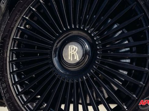 Used 2014 Rolls-Royce Ghost RWD image 3