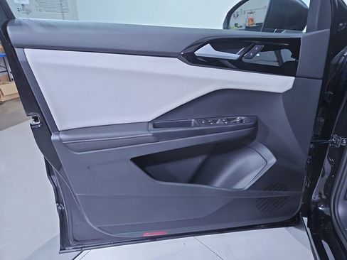 New 2025 Volkswagen Taos S image 10