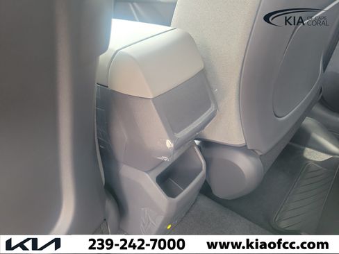 New 2027 Kia Seltos S FWD image 16