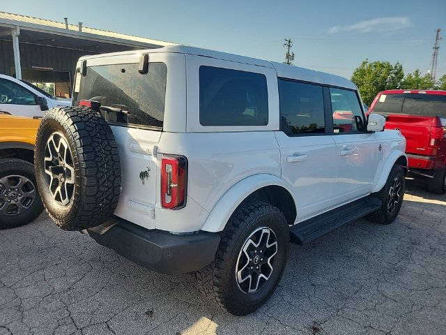 Used 2025 Ford Bronco Outer Banks AWD/4WD image 2